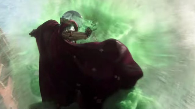 Spider-Man: Far From Home - Hydro-Man and Mysterio clip