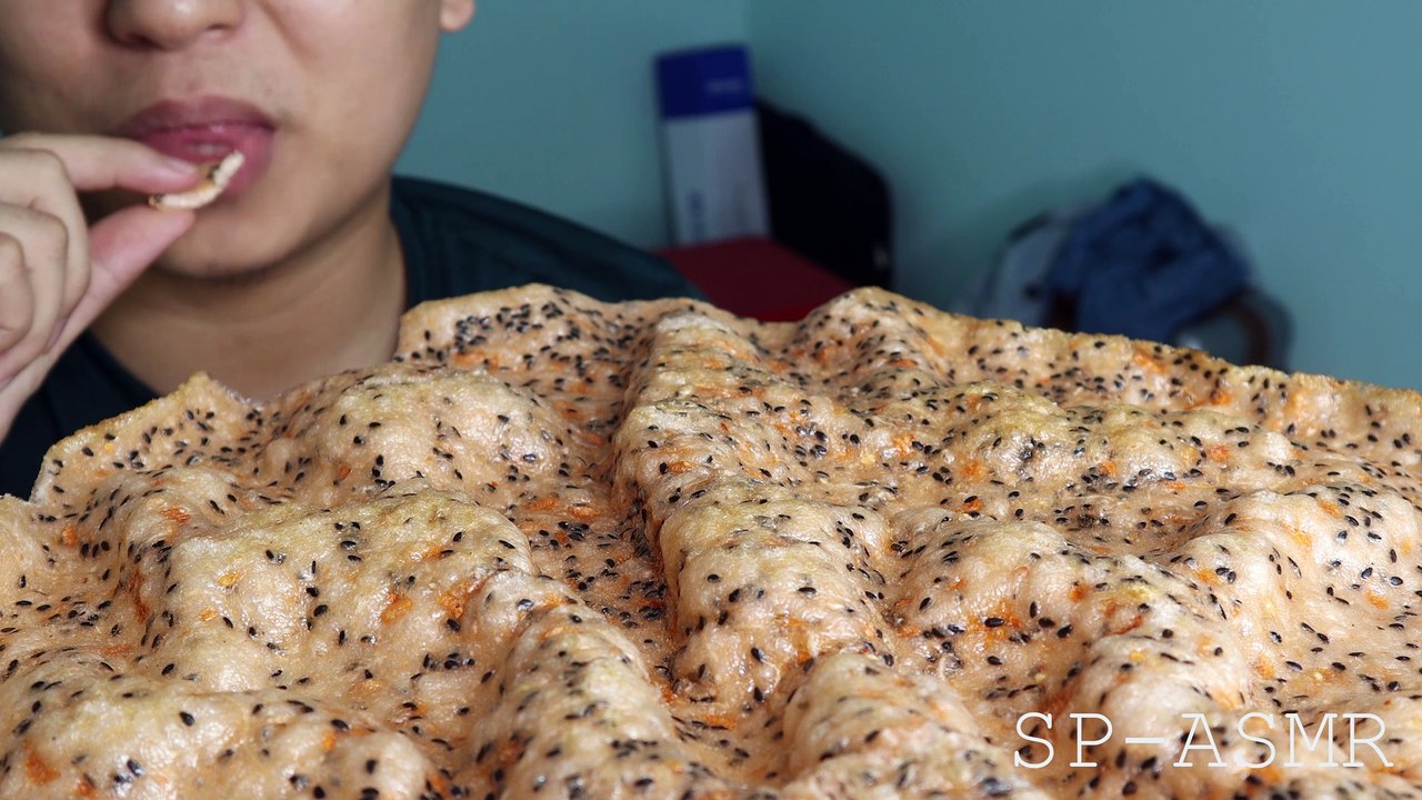 ASMR RICE CRACKER (EXTREME CRUNCHY SOUNDS) | STEVEN PHAN ASMR KING