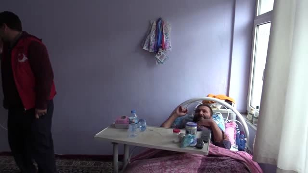 Göç İdaresi Çalışanlarından Afgan Aileye Ziyaret