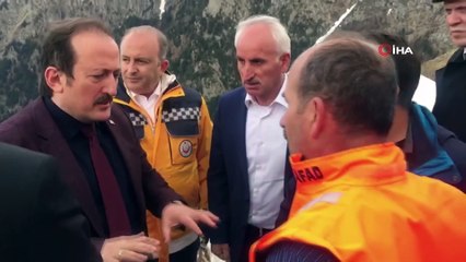 Uçurumdan yuvarlanan kayıp gazeteciyi arama çalışmaları sürüyor