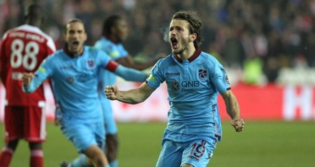 Abdülkadir Parmak'ın Arabası Görenleri Şaşkına Çevirdi!