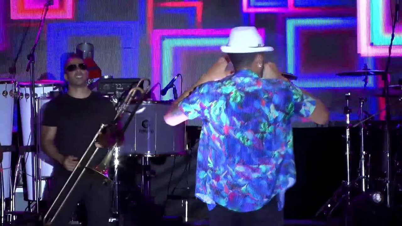 LAMBASAIA - 'SENTA GOSTOSINHO' - AO VIVO NA ARENA FONTE NOVA 2019_2