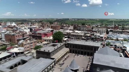 Diyarbakır'da Ramazan Ayının İlk Cuma Namazı Kılındı