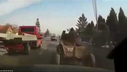 Ce genre de chose ne peut arriver qu'en Roumanie !  Chauffard à l'ancienne