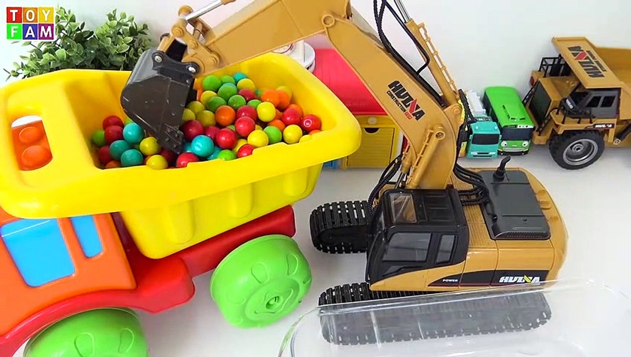 Cars and Tayo Bus toys station surprise eggs play