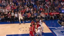 Simmons makes one-handed put-back dunk in 76ers win