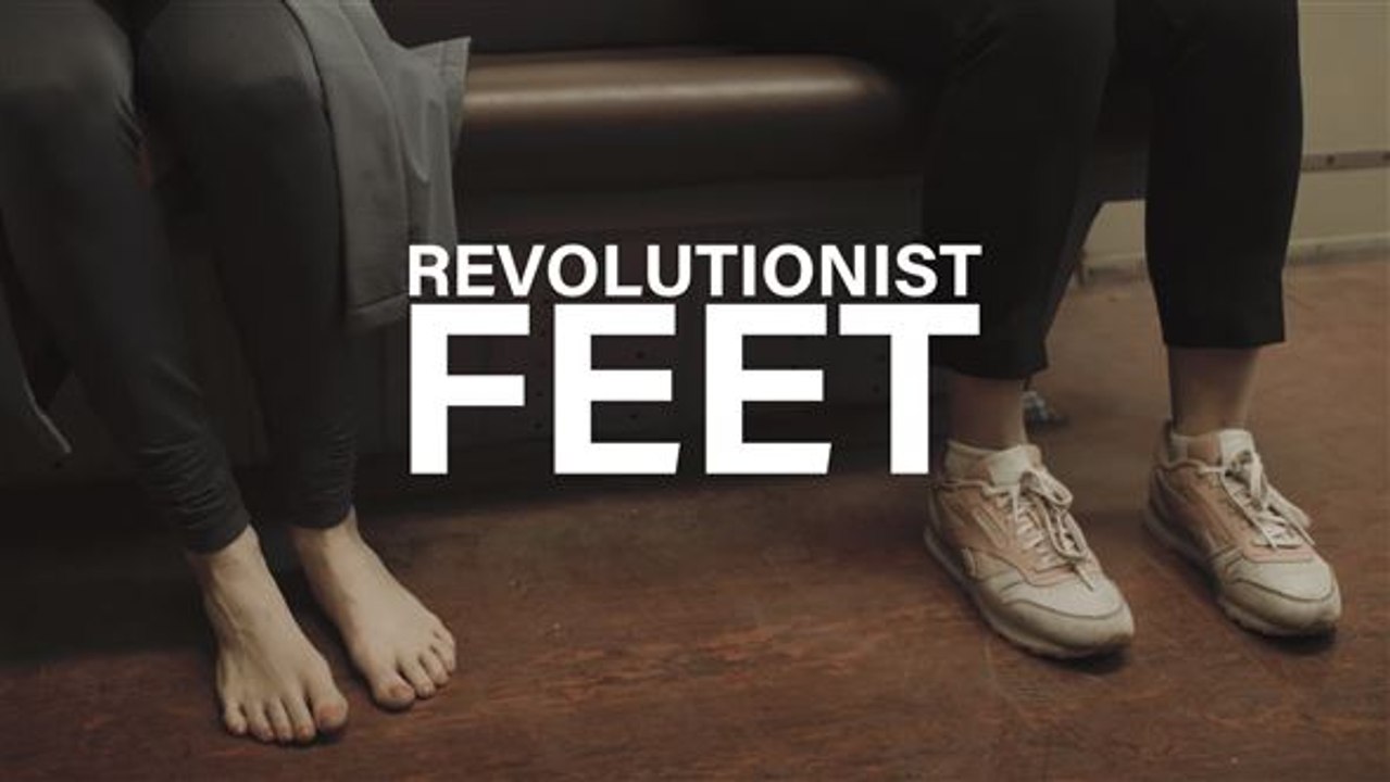 The Barefooter: Walking through life barefoot
