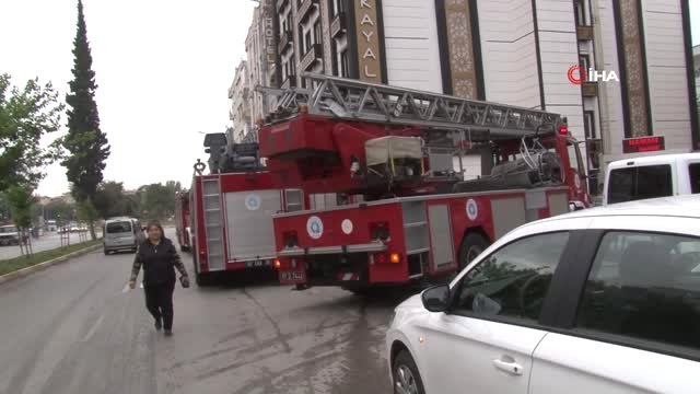 Antalya'da 3 Yıldızlı Otelde Korkutan Yangın.