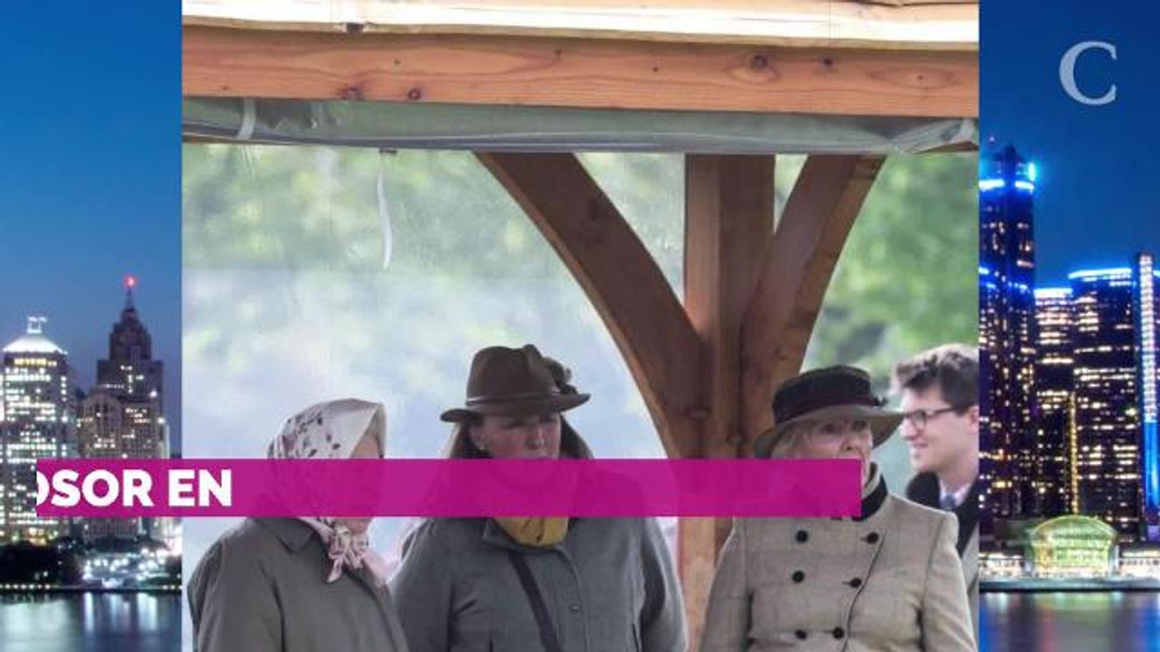 PHOTOS. Sous la pluie, la reine Elizabeth II dévoile un look so british