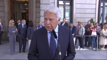 Felipe González destaca "la capacidad e inteligencia" de Rubalcaba