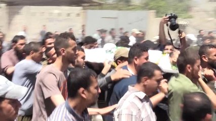 Gazze Genç Şehidini Uğurladı