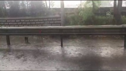 Yağış, bazı bölgelerde kuvvetli olmak üzere kent genelinde etkili oluyor - İSTANBUL