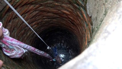 Kuyuya Düşen Küçük Çocuğu İtfaiye Kurtardı