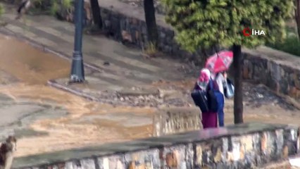 Üsküdar'da yağış etkili oldu