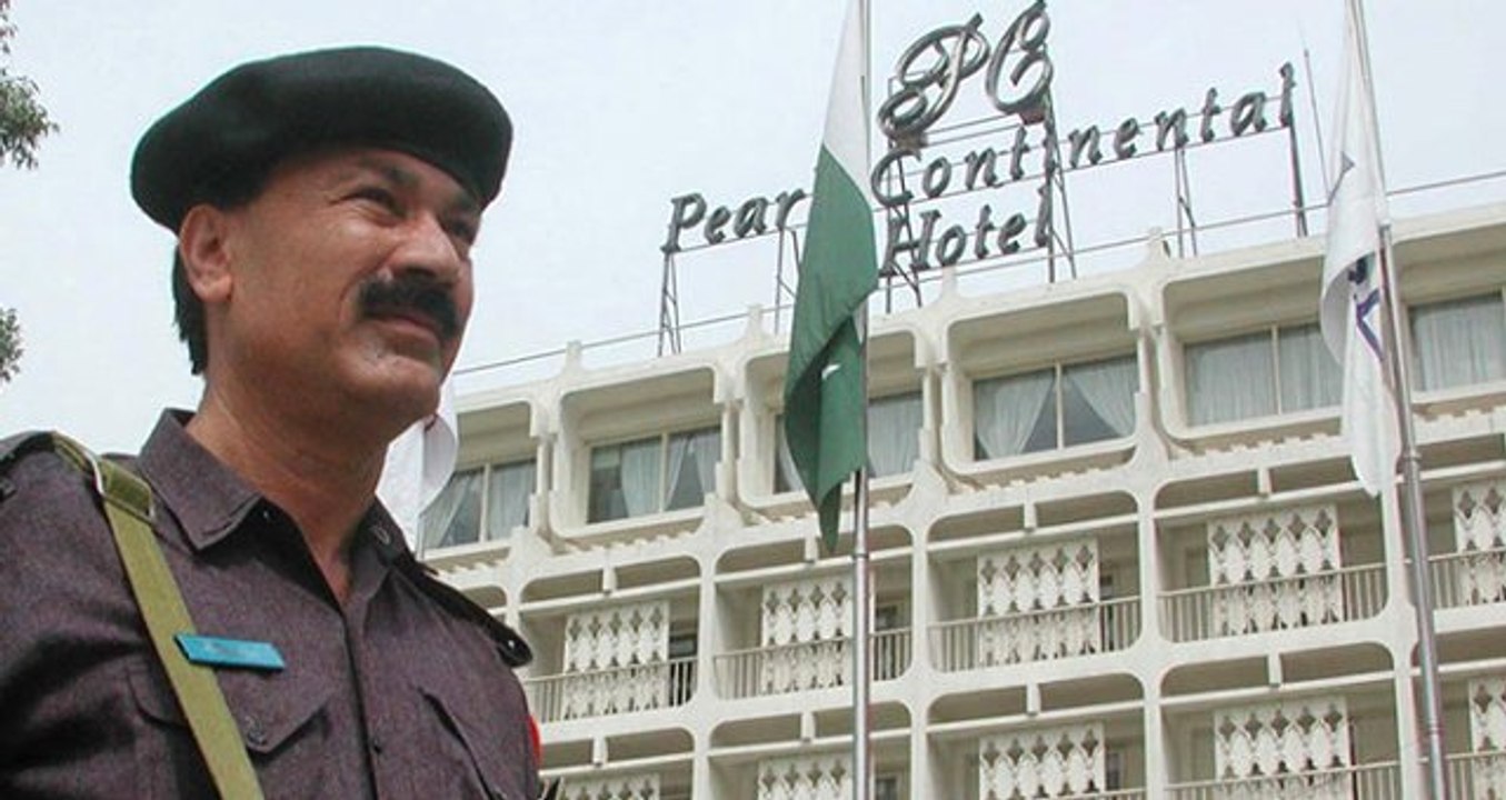 Pakistan'da Beş Yıldızlı Otele Silahlı Saldırı! Polis Otelin Etrafını Sardı