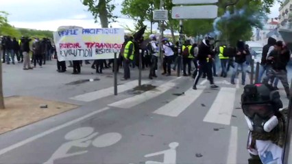 محتجو "السترات الصفراء" يحاولون استنهاض تحركهم في السبت ال26