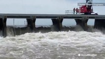 Flooding forces Bonnet Carré Spillway to open