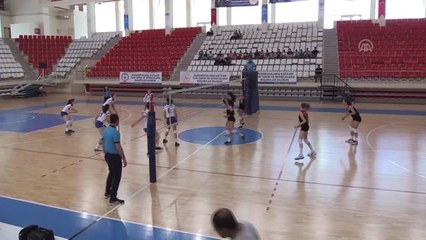 Скачать видео: Türkiye Okul Sporları Yıldızlar Voleybol Türkiye Şampiyonası Sona Erdi