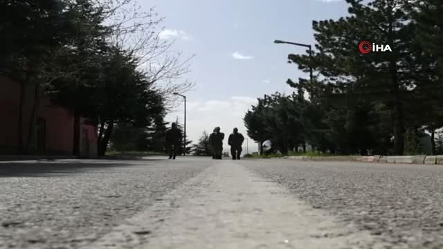 Mehmetçikten Anneler Günü Mesajı