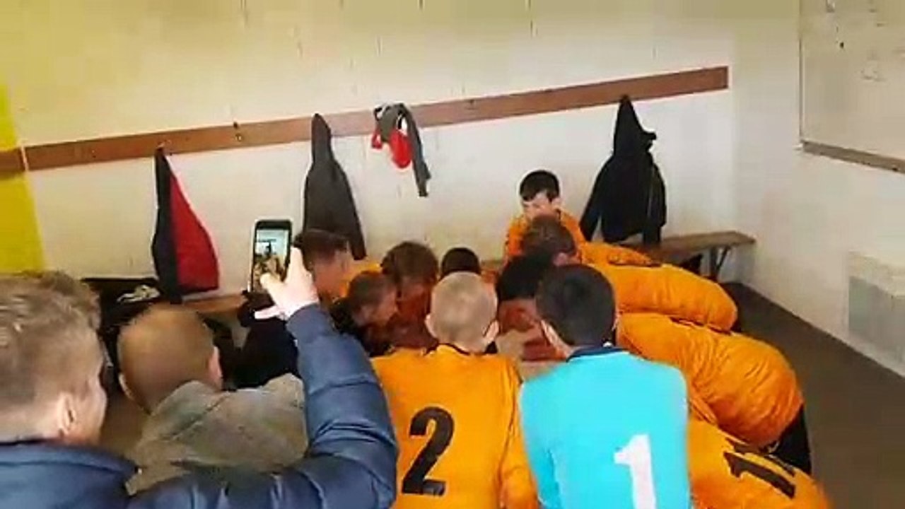 Crie de Crie de guerre de nos U 13 B après leur victoire 3/1 face à Fécamp
