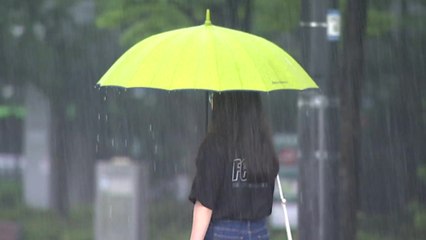 [날씨] 부처님 오신 날, 때 이른 더위 속 소나기 / YTN