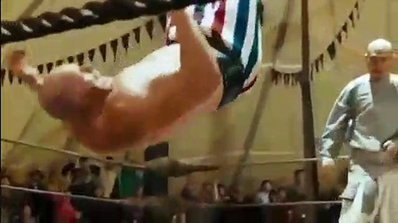 Hoắc Nguyên Giáp  huyền thoại võ thuật của Trung Hoa từng đánh bại nhiều võ sĩ phương Tây và Nhật Bản.