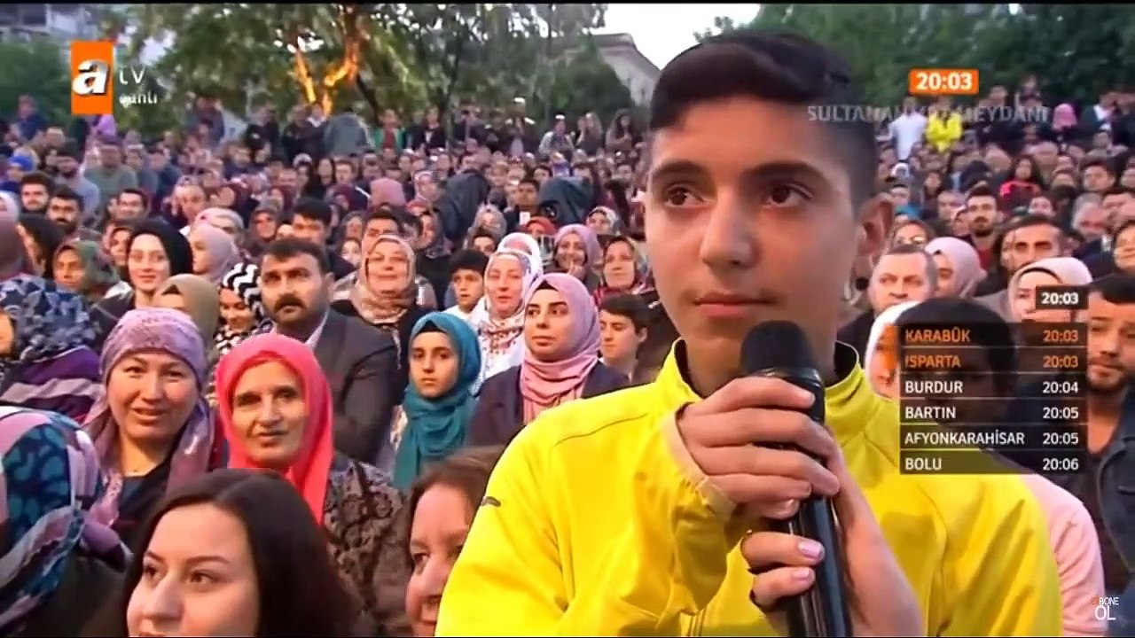 13 yaşındaki çocuk, Nihat Hatipoğlu'nun programında din değiştirdi