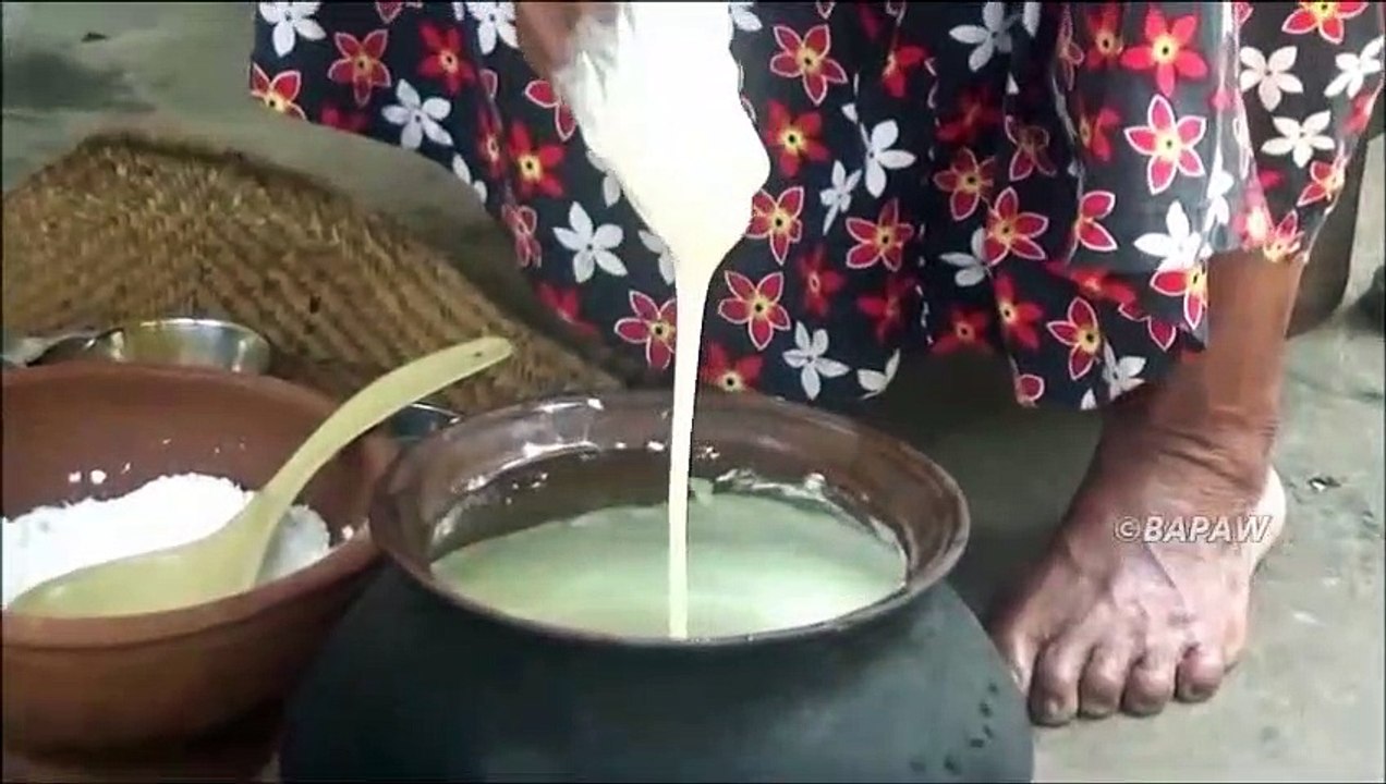 Village traditionnel Aliments - Rose Cookies préparés dans mon Village par la grand-mère