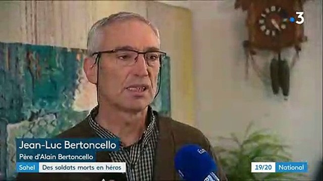 Très émus, les proches des militaires morts pour sauver les 2 otages Français, rendent hommage à ces deux héros