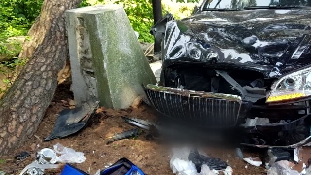 통도사 입구 승용차 돌진...1명 사망·12명 부상 / YTN