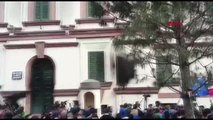 Dha Dış - Arnavutluk'ta Protestocular Başbakanlık Binasına Molotof ile Saldırdı