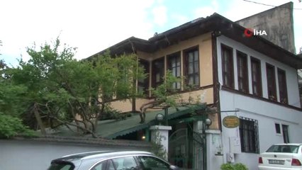 Bu Evin İçerisinde Türbe Var