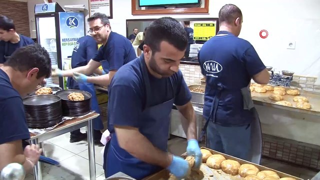 İftar ve sahur sofralarının vazgeçilmezi tahinli pide