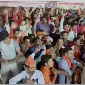 Narendra Modi in UP lashes out at Opposition