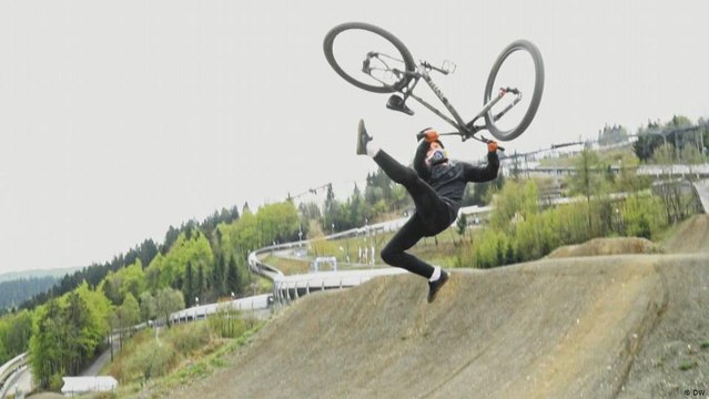 الشقلبة بالدراجة الهوائية