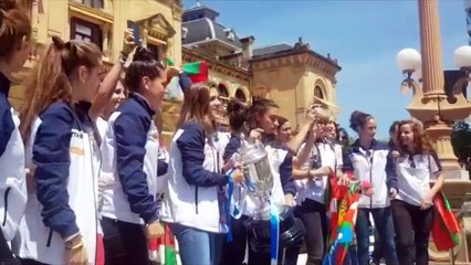 Gran Fiesta y Recibimiento a la Real Sociedad Femenina en el Ayuntamiento de San Sebastián