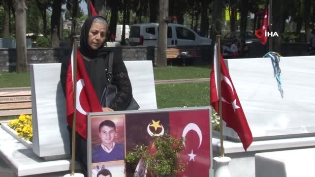 Edirnekapı Şehitliği'nde Hüzünlü Anneler Günü