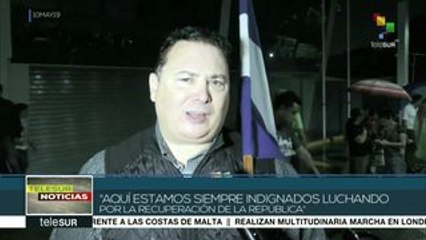 Descargar video: teleSUR Noticias: EEUU: Continúa asedio contra embajada venezolana