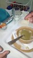 Du coton plein de sang dans la soupe à l'hôpital !