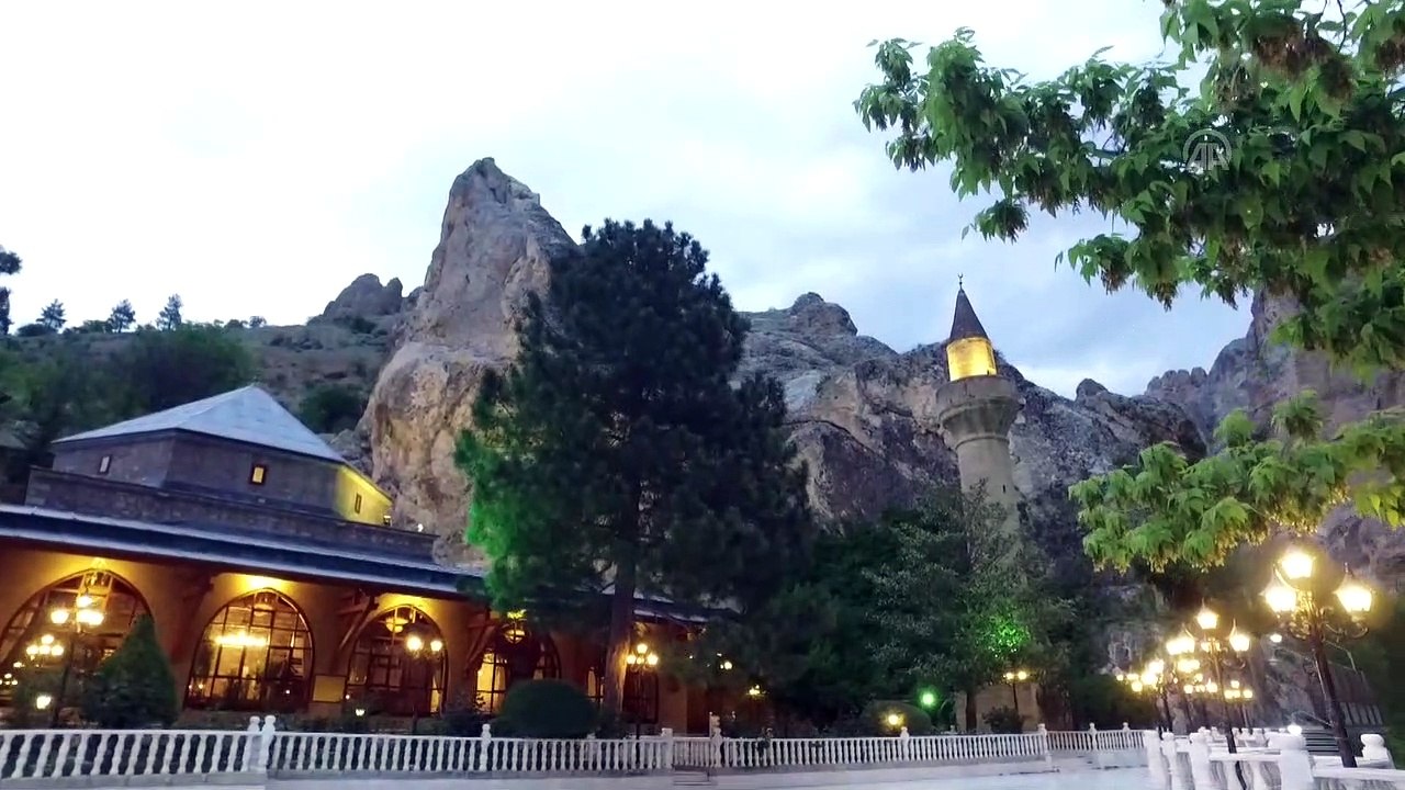 Somuncu Baba Külliyesi'nde iftar geleneği sürüyor - MALATYA