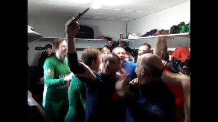 Fête et danse dans les vestiaires de Verlaine