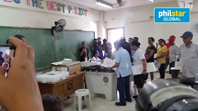 Jojo Binay votes again after VCM rejected his first ballot