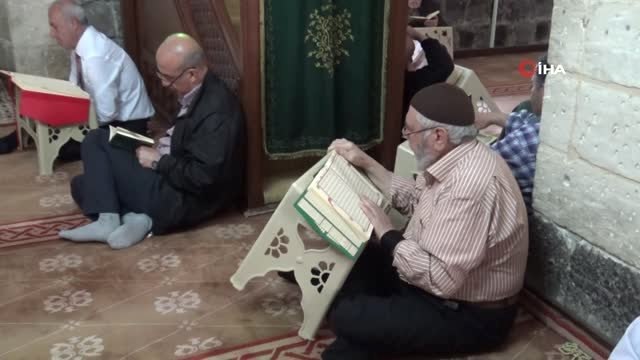 Kilis'te Asırlık Mukabele Geleneği Sürüyor