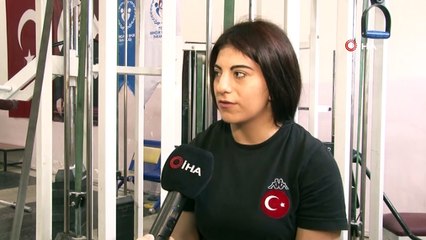 Maddi zorluklarla boğuşan haltercinin hedefi Türkiye şampiyonluğu