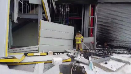 제천 휴대폰 부품 공장서 폭발...4명 사상 / YTN