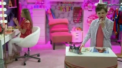 Bizaardvark S01E14 - Bizaardvark vs Vicki 'Hot Head' Fuego