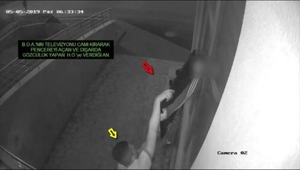 Televizyon Hırsızları Kameraya Yakalandı