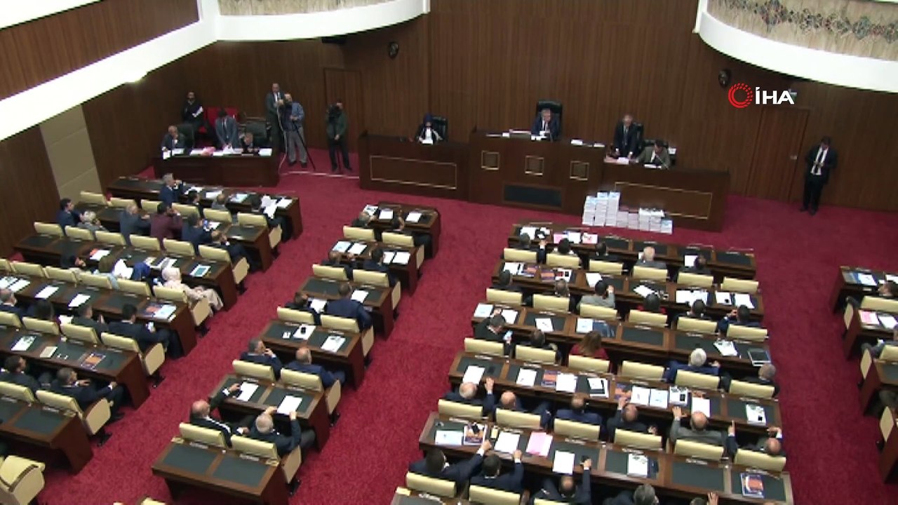 - Büyükşehir belediye Meclisinde önerge tartışması