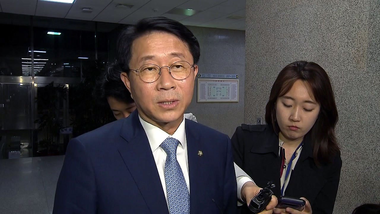 조정식 "버스 파업 당·정 회의 연기...정부·지자체 추가 협의 필요" / YTN