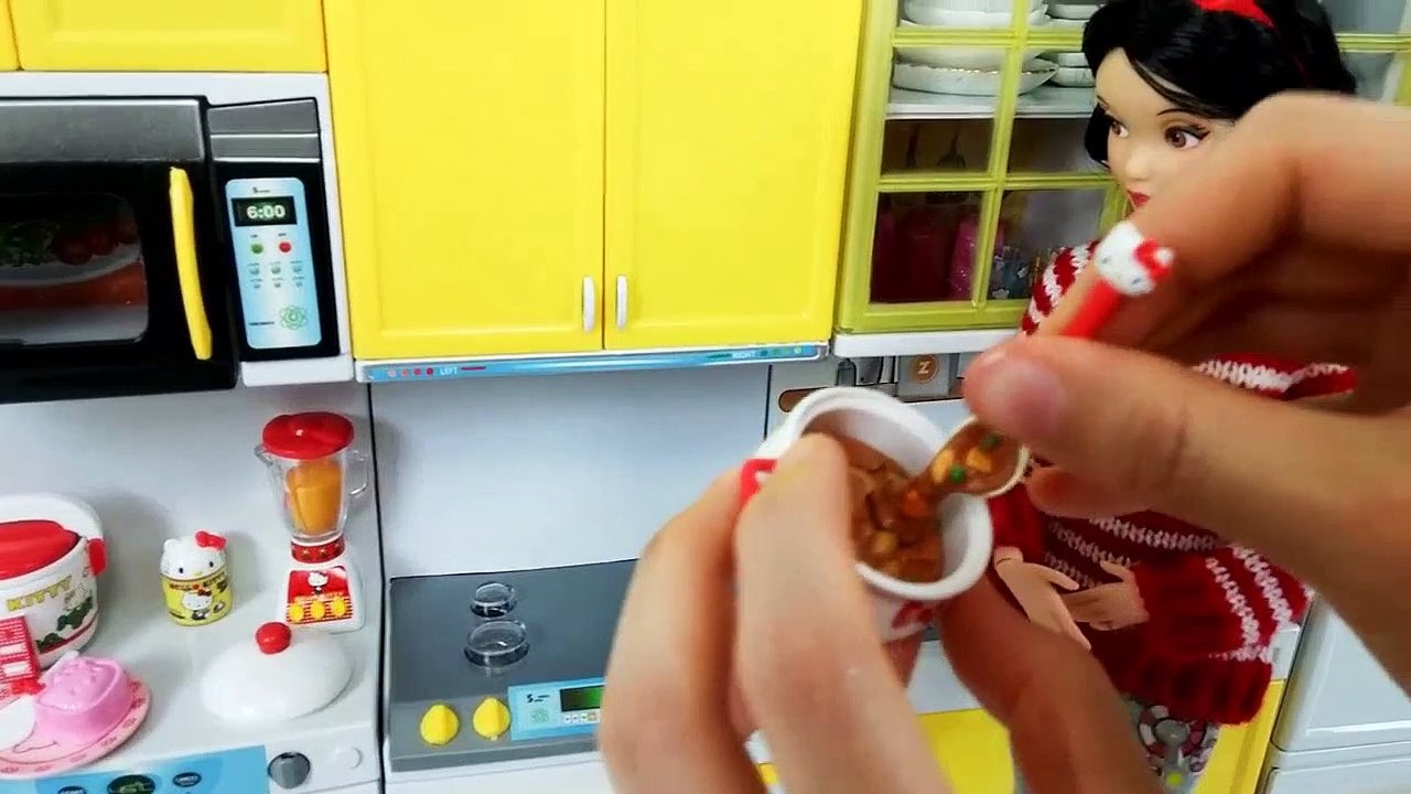 Barbie Kitchen Disney Princess Snow White Doll KITCHEN Toy باربي دمية المطبخ Boneca Barbie Cozinha | Karla D.